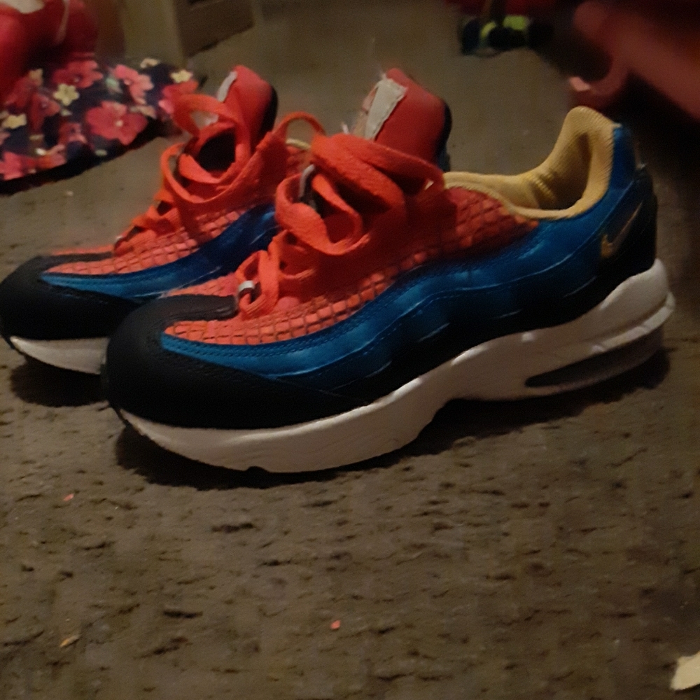Shoes